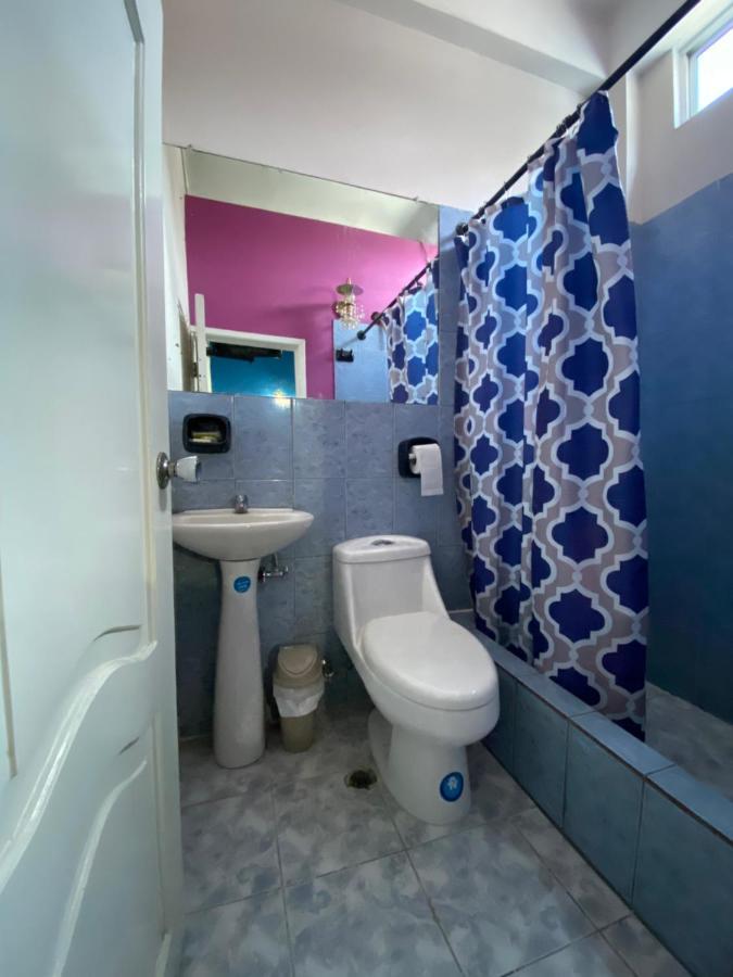 Hostal Puerto Azul Манта Экстерьер фото