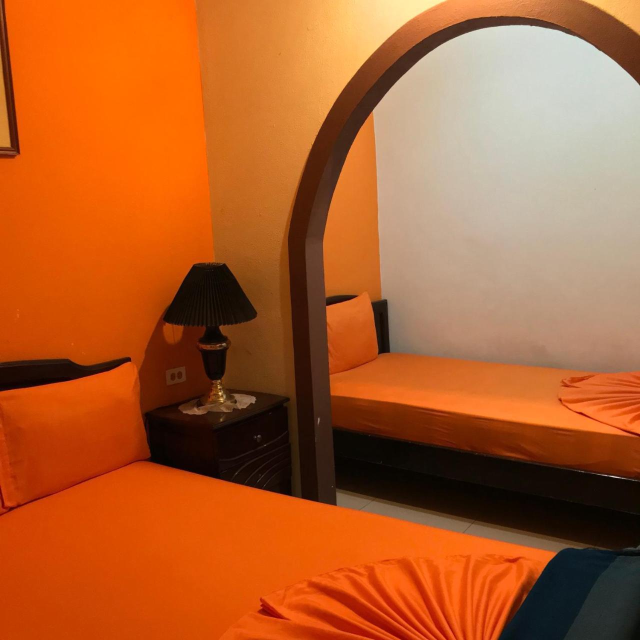 Hostal Puerto Azul Манта Экстерьер фото